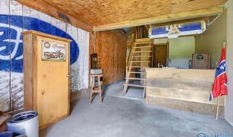 5572 Section Line Rd, Albertville, AL 35950