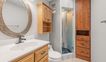 550 Mckinley St, Anoka, MN 55303