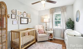 3330 Woodleaf Rd, Charlotte, NC 28205