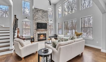 1091 Green Rd, Ann Arbor, MI 48105