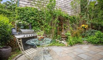 74 Third St, Newport, RI 02840