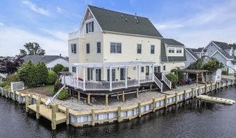 221 Magnolia Dr, Bayville, NJ 08721