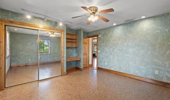 6351 SW 2nd Ln, Bell, FL 32619