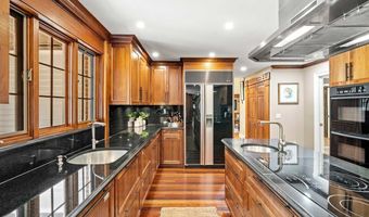 56 Oak Dr, Bedford, NH 03110