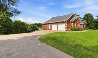 136 Riverview Dr, Anderson, MO 64831