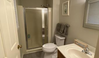 901 Heather Trl, Aberdeen, NC 28315