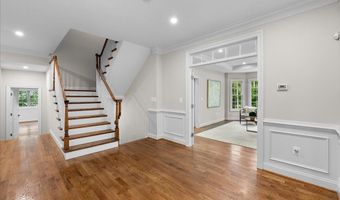 9919 LOGAN Dr, Potomac, MD 20854