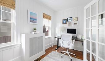 35 Hall Ave, Newport, RI 02840