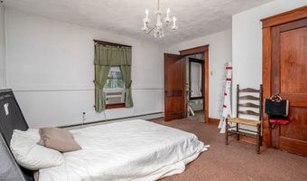 22 Orange St, Athol, MA 01331