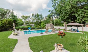 252 Bangor Dr, Indianapolis, IN 46227
