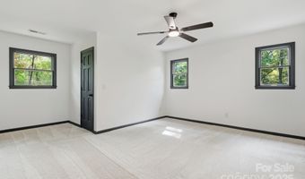8 Indian Ridge Rd, Asheville, NC 28803