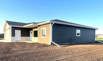 921 Willet St, Aberdeen, SD 57401
