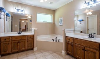 6495 WELLS Grv, Bartlett, TN 38135
