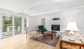 189 Dromoland Ln, Barnstable, MA 02630