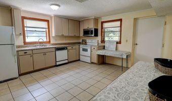 202 Christopher Dr, Abbeville, AL 36310