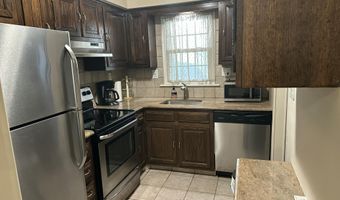 302 Wellington Pl 2, Aberdeen, NJ 07747