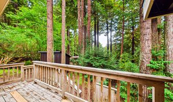 2910 Greenbriar Ln, Arcata, CA 95521