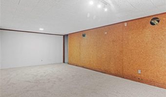 21 Helen Ave, Coventry, RI 02816