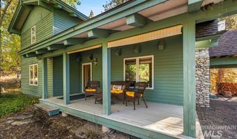 9734 Moore Dr, Cascade, ID 83611