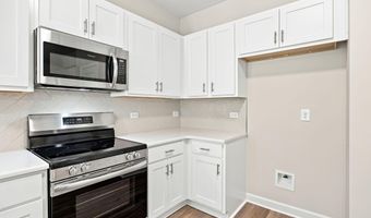 925 Rialto Ln, Ayden, NC 28513