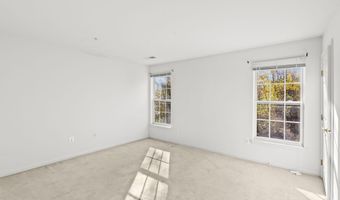 2004 GOLDEN MORNING Dr 30, Bowie, MD 20721