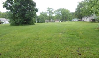 102 N 9th St, Albany, MO 64402