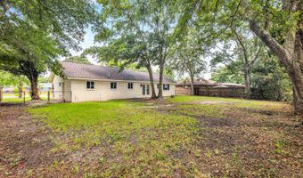 2223 Popps Ferry Rd, Biloxi, MS 39532