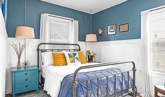 5 Dennis Ave, Cranston, RI 02905