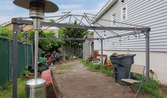 72 Terrace St, Bergenfield, NJ 07621