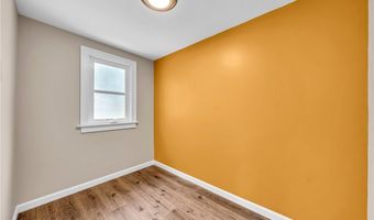 175 Highland Dr, Amherst, NY 14221