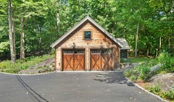 15 Queens Ln, Darien, CT 06820
