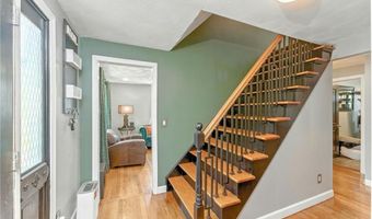 82 Martin St, East Providence, RI 02914