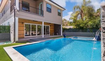 211 BELVEDERE St, Atlantic Beach, FL 32233