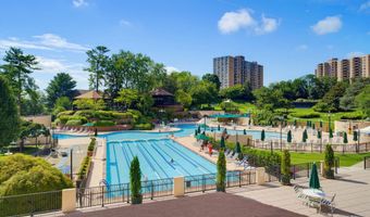 203 YOAKUM Pkwy 910, Alexandria, VA 22304