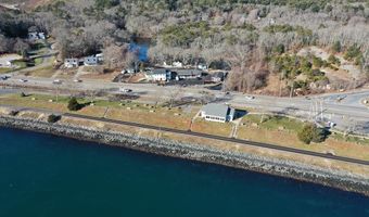 825 Scenic Hwy 4, Bourne, MA 02532