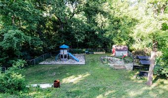 2100 Longview Dr, Arnold, MO 63010