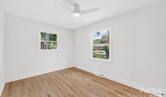1924 Bentley Pl, Charlotte, NC 28205