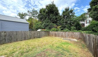 5700 FENWICK Dr, Alexandria, VA 22303