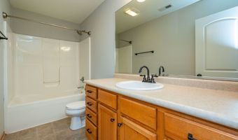 5204 NE Briarwood Dr, Ankeny, IA 50021