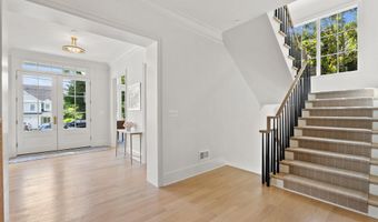 6213 DAHLONEGA Rd, Bethesda, MD 20816