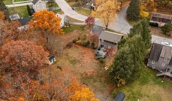 7 Maria St, Lincoln, RI 02865