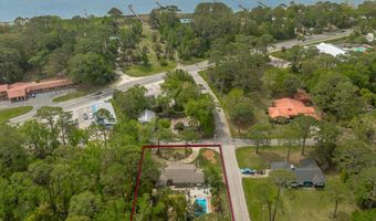 13 Adams St, Apalachicola, FL 32320