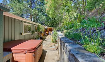 492 Herbert St, Ashland, OR 97520