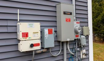 183 Skyline Rd, Bangor, ME 04401