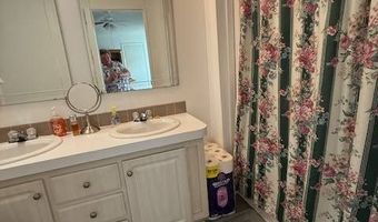 358 Waldorf Dr, Auburndale, FL 33823