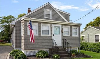 37 Reservoir Rd, Middletown, RI 02842