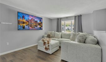 1102 Queens Mill Rd, Aliquippa, PA 15001
