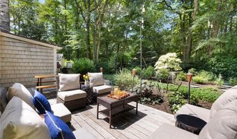96 Steamboat St, Jamestown, RI 02835