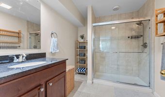 7501 ASHBY Ln J, Alexandria, VA 22315