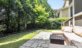 1539 Tippah Park Ct, Charlotte, NC 28205